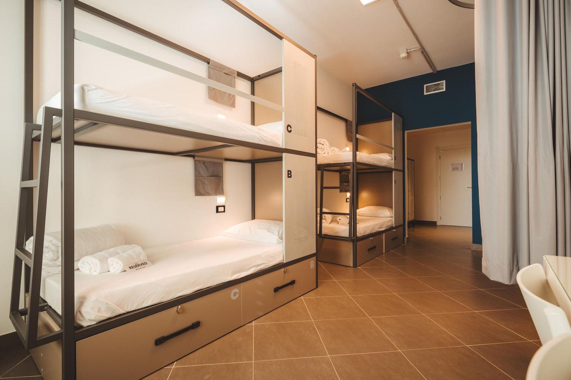 Lecco Hostel & Rooms Exterior photo