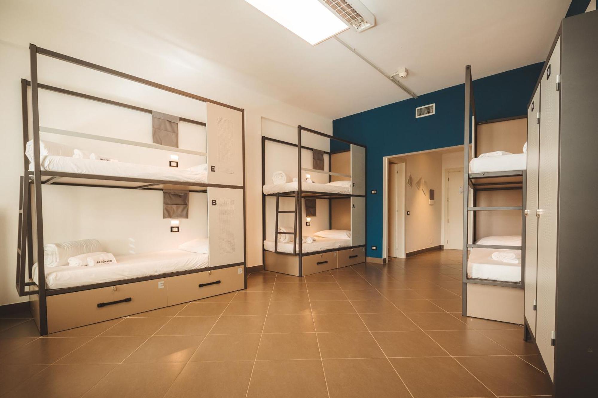 Lecco Hostel & Rooms Exterior photo