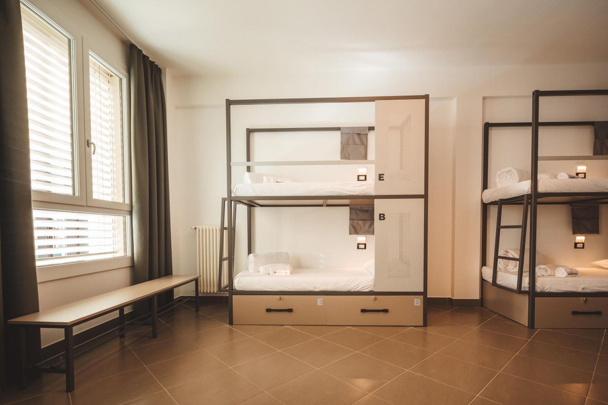 Lecco Hostel & Rooms Exterior photo